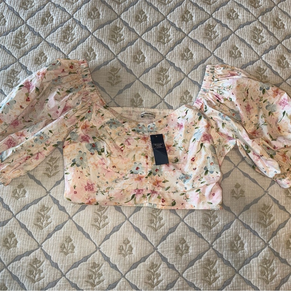 Abercrombie & Fitch Floral Blouse- Never worn